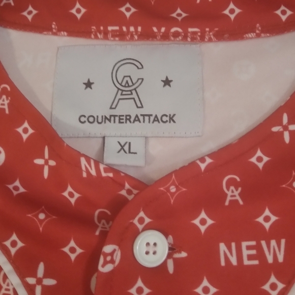 Counter Attack Red And White New York CA Themed Men's Button Down Shirt … - Picture 3 of 4